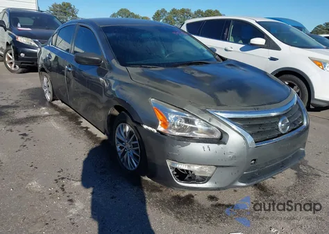 2015 Nissan Altima 2.5/2.5 S/2.5 Sl/2.5 Sv z USA, uszkodzony, nr VIN 1N4AL3AP6FN864822